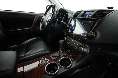 Toyota Highlander, 2011г., полный привод, автомат