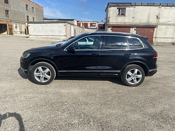 Volkswagen Touareg, 2016г., полный привод, автомат