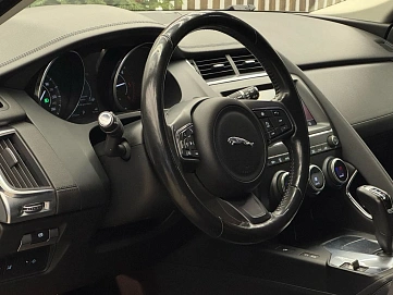 Jaguar E-Pace, 2018г., полный привод, автомат