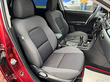 Mazda 3, 2008г., передний привод, механика