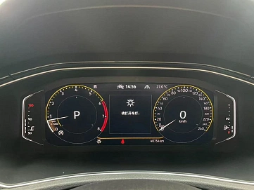 Volkswagen T-Roc, 2022г., полный привод, робот