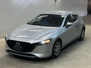 Mazda 3, 2023г., передний привод, автомат