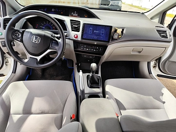 Honda Civic, 2012г., передний привод, механика