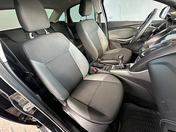 Ford Focus, 2011г., передний привод, механика