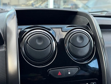 Renault Duster, 2015г., полный привод, механика