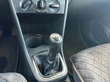 Volkswagen Polo, 2012г., передний привод, механика