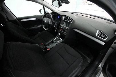 Citroen C4, 2015г., передний привод, автомат