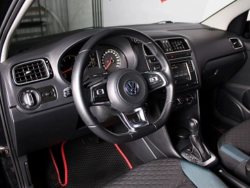 Volkswagen Polo, 2019г., передний привод, автомат