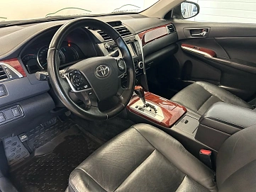 Toyota Camry, 2013г., передний привод, автомат