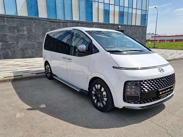 Hyundai Staria, 2024г., передний привод, автомат