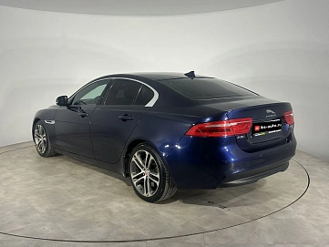 Jaguar XE, 2016г., задний привод, автомат