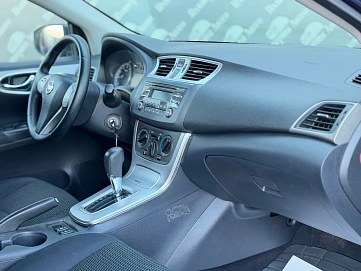 Nissan Sentra, 2015г., передний привод, вариатор