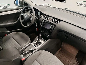 Skoda Octavia, 2014г., передний привод, робот