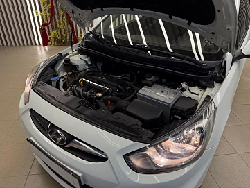 Hyundai Solaris, 2013г., передний привод, автомат