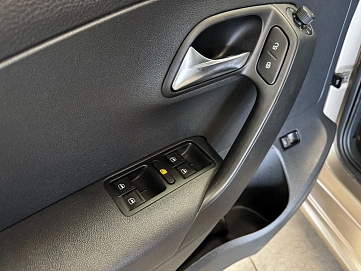 Volkswagen Polo, 2017г., передний привод, автомат