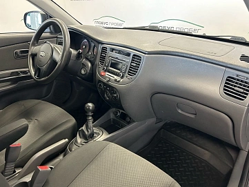 Kia Rio, 2010г., передний привод, механика