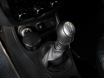 Renault Duster, 2016г., полный привод, механика
