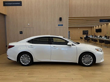 Lexus ES, 2014г