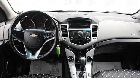 Chevrolet Cruze, 2011г., передний привод, механика