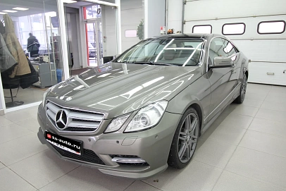 Mercedes-Benz E-Класс, 2012г., задний привод, автомат