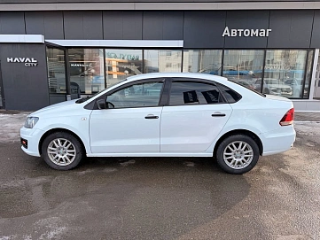 Volkswagen Polo, 2016г., передний привод, автомат