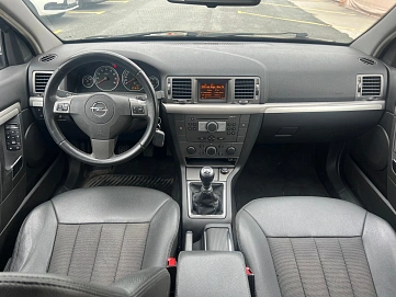 Opel Vectra, 2007г., передний привод, механика