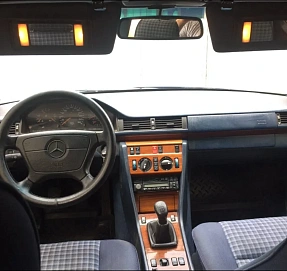 Mercedes-Benz E-Класс, 1994г., задний привод, механика
