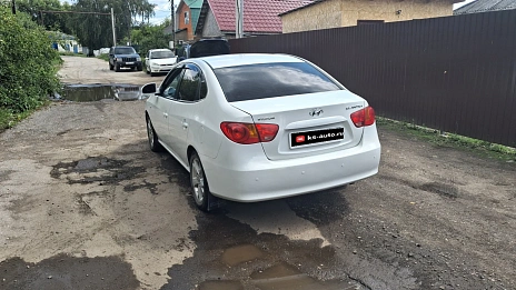Hyundai Elantra, 2009г., передний привод, механика