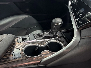 Toyota Camry, 2020г., передний привод, автомат