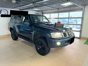 Nissan Patrol, 2004г., полный привод, автомат