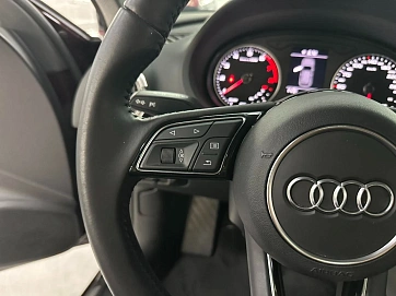 Audi A3, 2018г., передний привод, робот