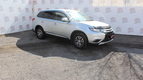 Mitsubishi Outlander, 2016г., передний привод, механика