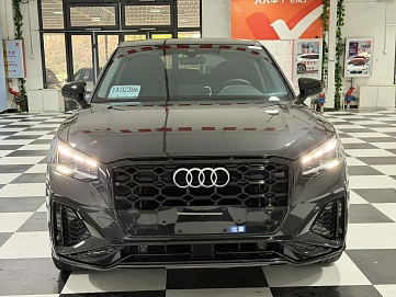 Audi Q2, 2022г, передний привод, робот