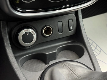 Renault Duster, 2012г., полный привод, механика