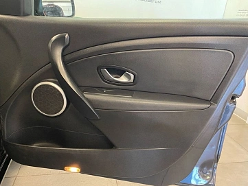 Renault Megane, 2010г., передний привод, механика
