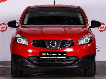 Nissan Qashqai, 2013г., передний привод, вариатор