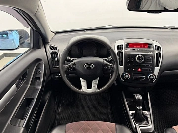 Kia Ceed, 2011г., передний привод, механика