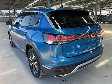 Volkswagen Tayron, 2022г., передний привод, робот