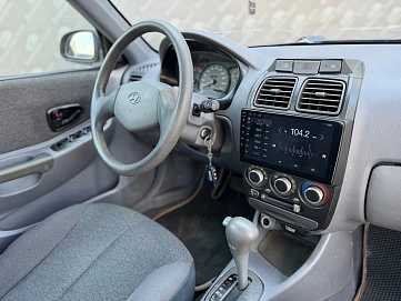 Hyundai Accent, 2002г., передний привод, автомат