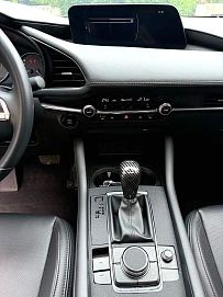 Mazda 3, 2023г., передний привод, автомат