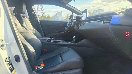 Toyota C-HR, 2020г., передний привод, вариатор