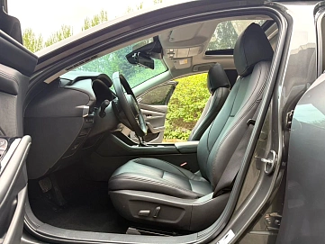 Mazda 3, 2023г., передний привод, автомат
