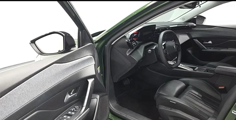Peugeot 308, 2022г., передний привод, автомат