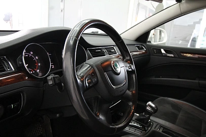 Skoda Superb, 2012г., передний привод, автомат