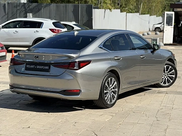 Lexus ES, 2019г., передний привод, вариатор