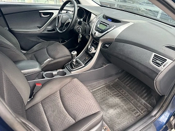 Hyundai Elantra, 2011г., передний привод, механика
