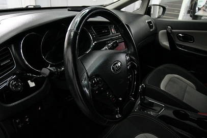 Kia Ceed, 2012г., передний привод, автомат