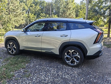 Geely Atlas, 2024г., передний привод, робот