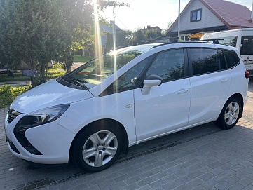 Opel Zafira, 2013г., передний привод, механика