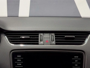 Skoda Octavia, 2017г., передний привод, робот